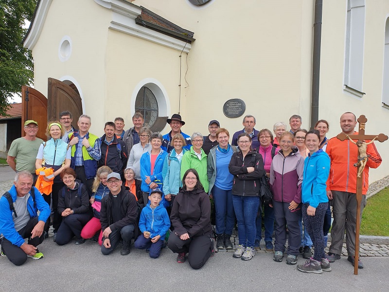 Bild "Pfarrei March:Halbmeile_2024.jpg"
