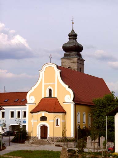 Bild "Pfarrei Patersdorf:Kirche_Patersdorf.jpg"