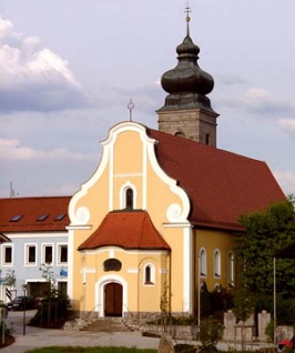 Bild "Pfarrei Patersdorf:Kirche_Patersdorf_kleiner.jpg"