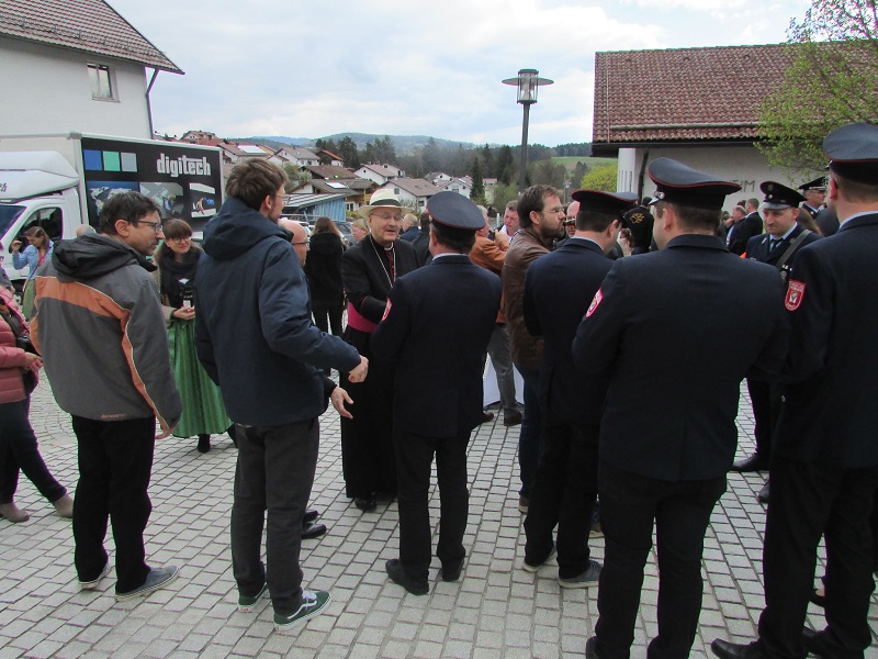 Bild "Pfarrei Patersdorf:Wiedereroeffnung_der_Kirche_Nachbericht_Bild_3.JPG"