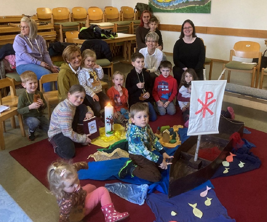 Bild "Pfarrei Ruhmannsfelden:Kleinkinder-1-Ruhfelden-2024.jpg"