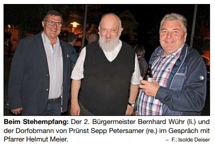 Bild "Pfarrei Ruhmannsfelden:Stehempfang_Pfarrer_Meier.jpg"