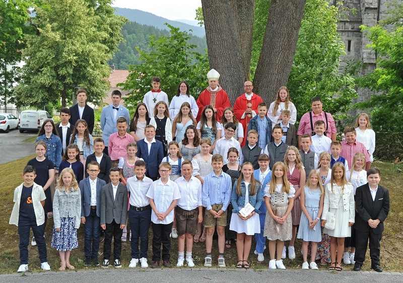 Bild "Pfarrei Teisnach:Firmung-Teisnach-2023.jpg"