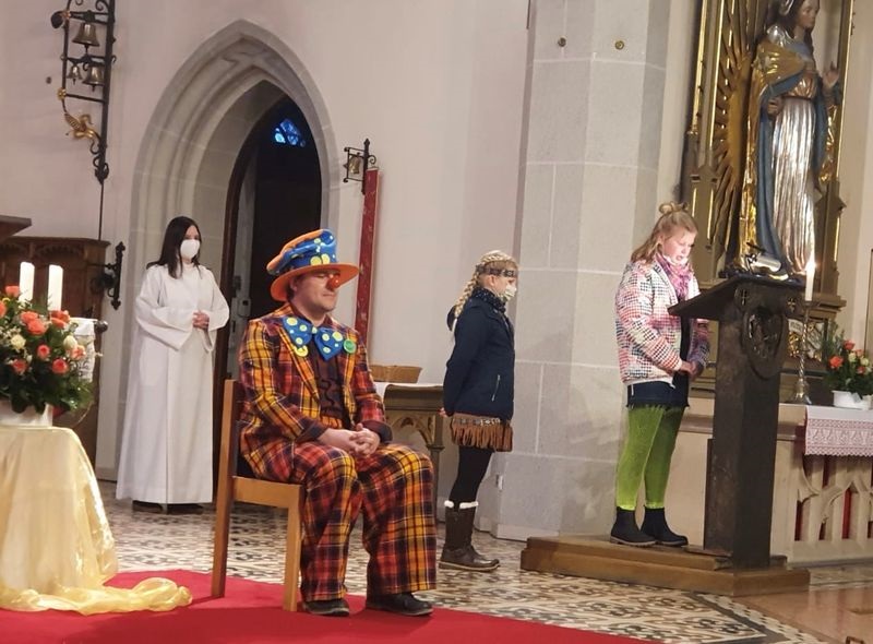Bild "Pfarrei Teisnach:Schuelergottesdienst2.jpg"