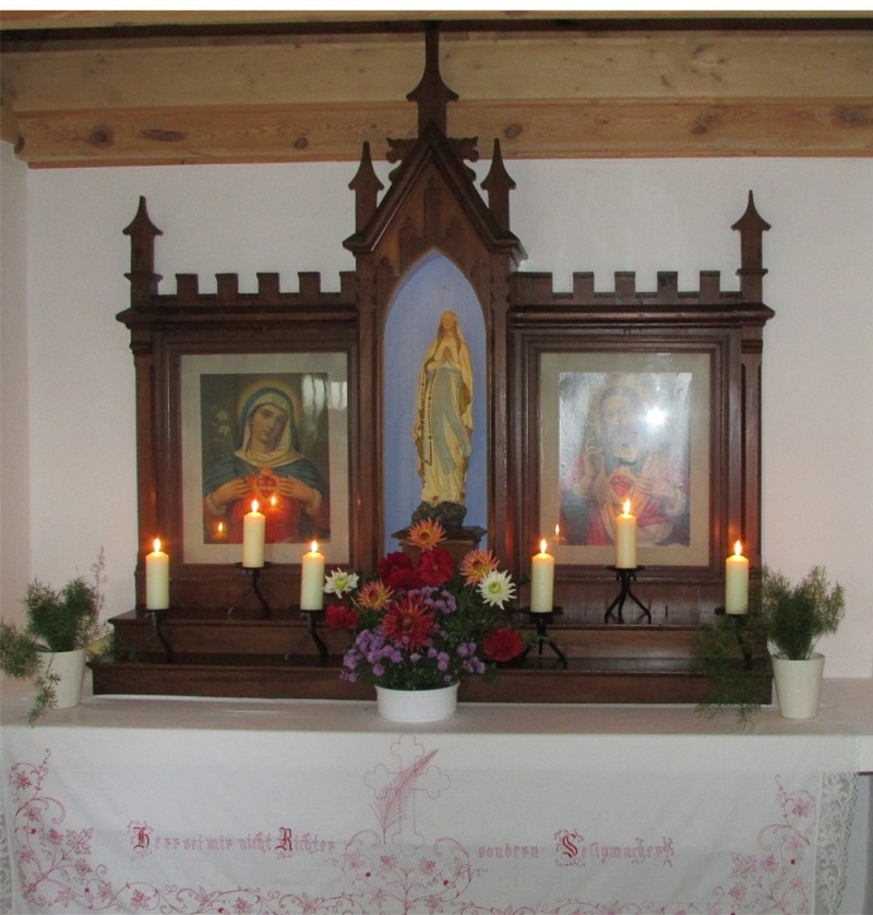 Bild "Pfarrei Teisnach:Siedlungskapelle_Oktober_2021.jpg"