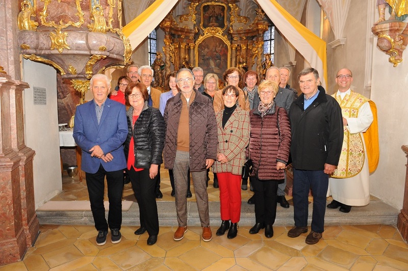 Bild "Pfarreiengemeinschaft:Ehejubilare_Patersdorf_2021.jpg"