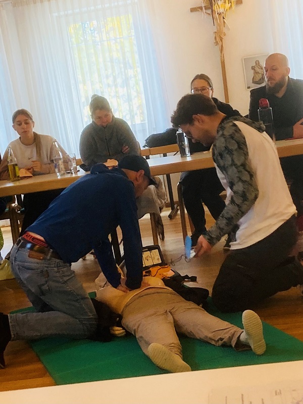 Bild "Pfarreiengemeinschaft:Erste-Hilfe-Kurs-2023.jpg"