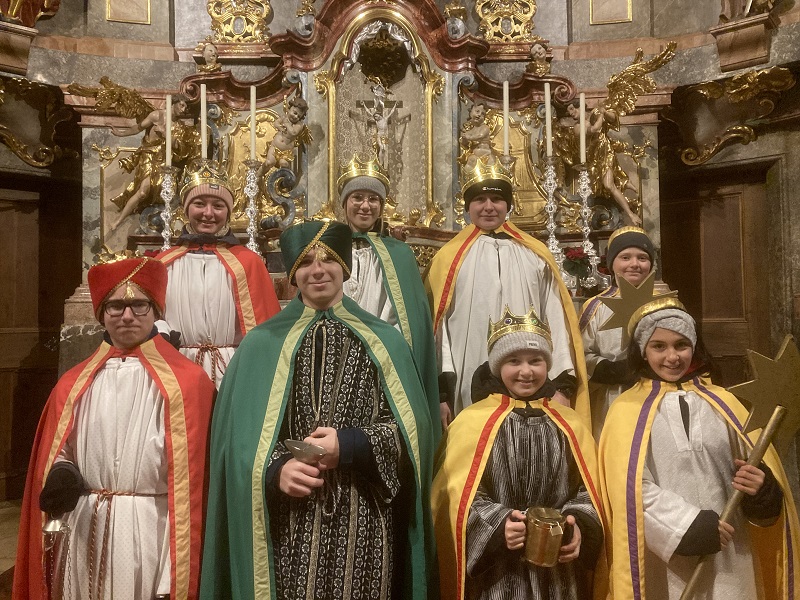 Bild "Pfarreiengemeinschaft:Sternsinger-24-Gotteszell.jpg"