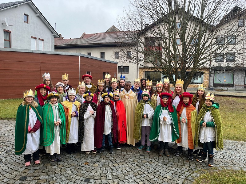 Bild "Pfarreiengemeinschaft:Sternsinger-24-Ruhmannsfelden.JPG"