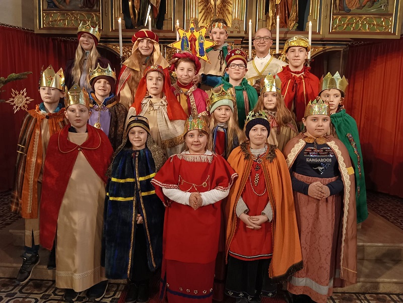 Bild "Pfarreiengemeinschaft:Sternsinger-24-Teisnach.JPG"